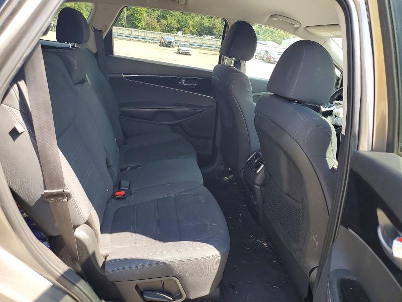 Photo 11 from auction – 2019 KIA SORENTO with VIN 5XYPGDA50KG444035