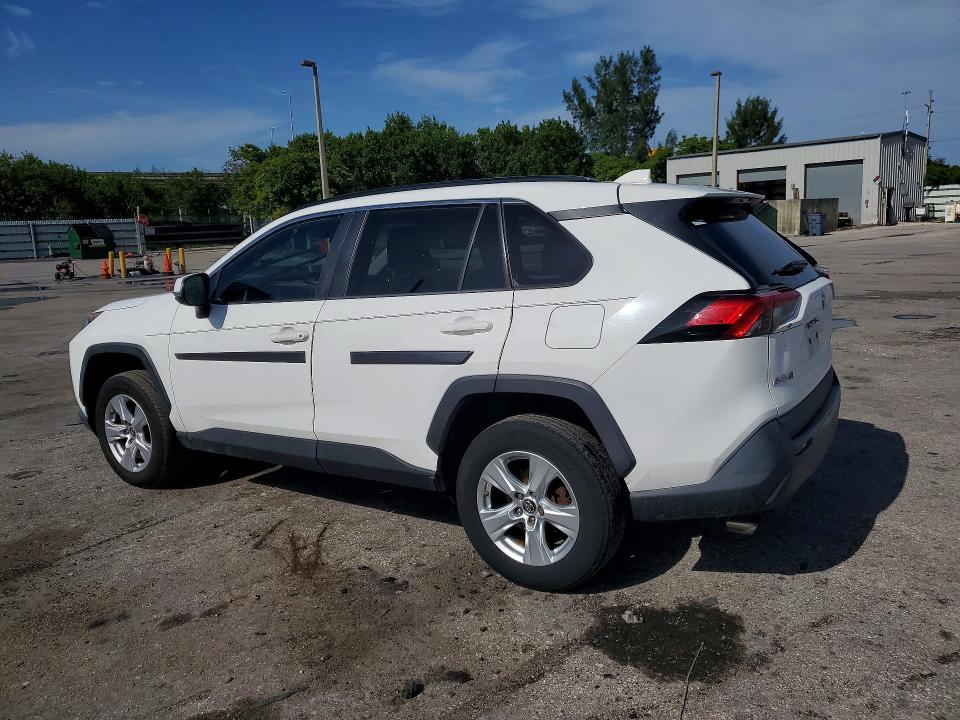 Photo 2 from auction – 2019 TOYOTA RAV4 with VIN 2T3W1RFV6KC015231