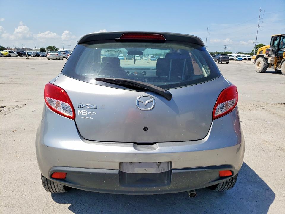 Photo 6 from auction – 2014 MAZDA MAZDA2 with VIN JM1DE1LY4E0177958