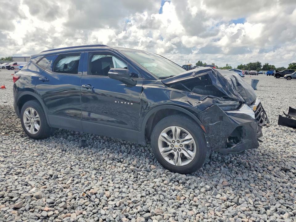 Photo 4 from auction – 2021 CHEVROLET BLAZER with VIN 3GNKBCRS5MS577279