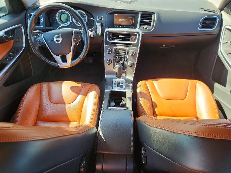Photo 8 from auction – 2011 VOLVO S60 with VIN YV1902FH6B2012851