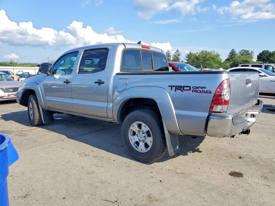 Photo 2 from auction – 2015 TOYOTA TACOMA with VIN 5TFLU4EN3FX110618