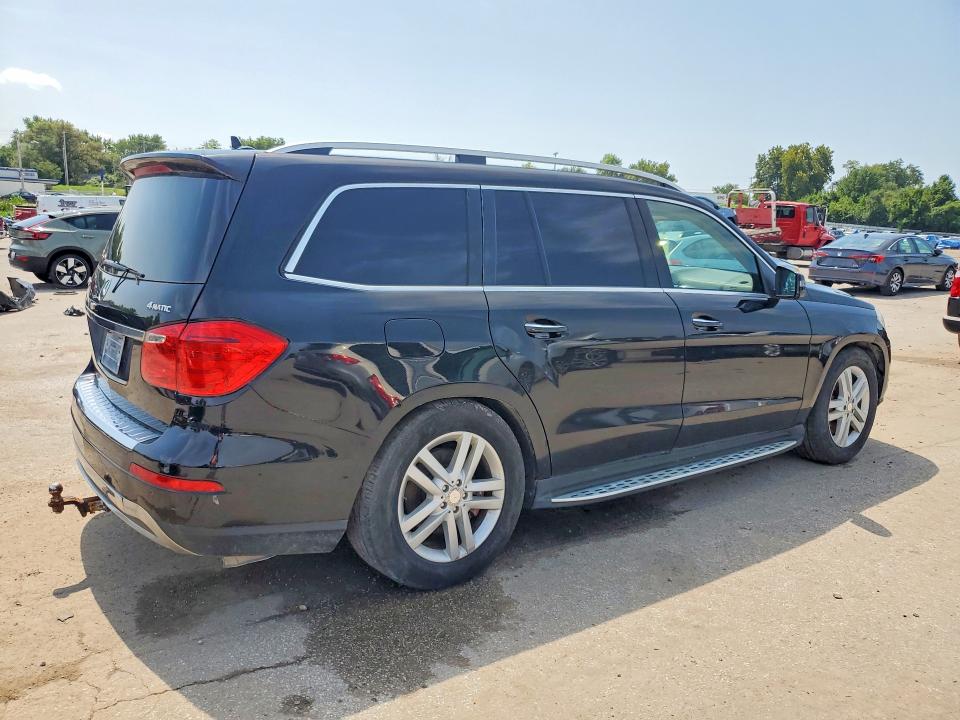 Photo 3 from auction – 2013 MERCEDES-BENZ GL with VIN 4JGDF7CEXDA169096