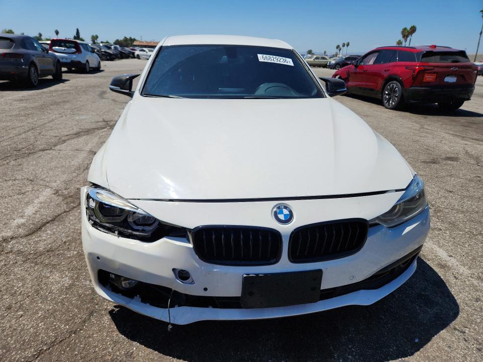 Photo 5 from auction – 2016 BMW 320 with VIN WBA8E1G56GNT35253