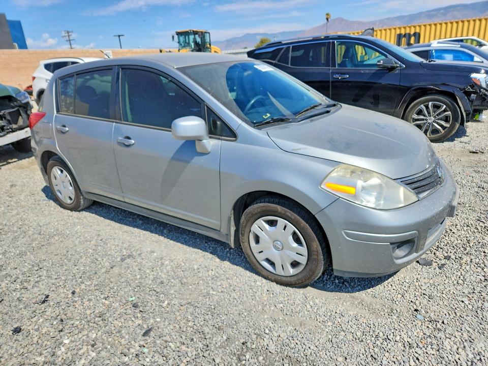 Photo 4 from auction – 2010 NISSAN VERSA HATCHBACK with VIN 3N1BC1CP5AL435876