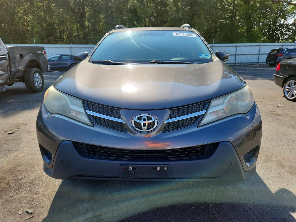 Photo 5 from auction – 2015 TOYOTA RAV4 with VIN 2T3BFREV7FW240182