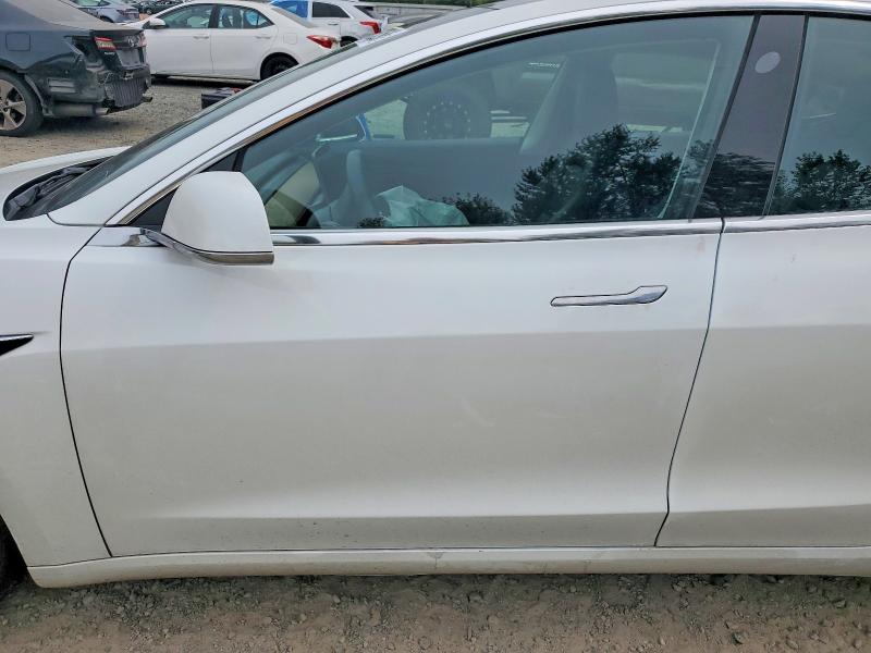 Zdjęcie 7 z aukcji – 2019 TESLA MODEL 3 z VIN 5YJ3E1EA3KF314042