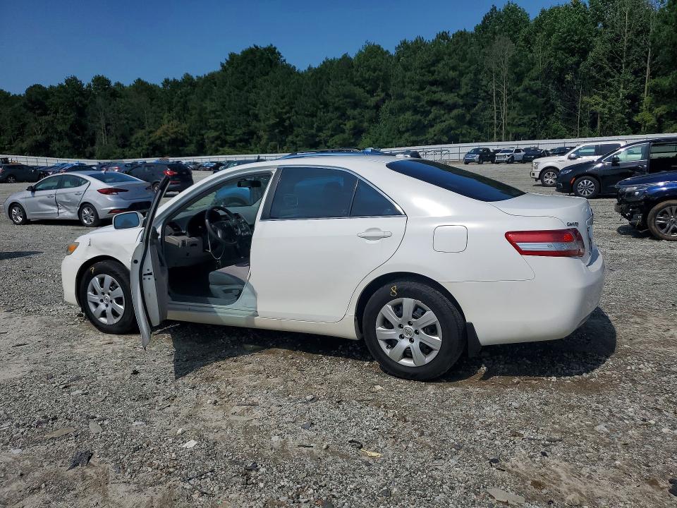 Photo 2 from auction – 2011 TOYOTA CAMRY with VIN 4T1BF3EK2BU749568