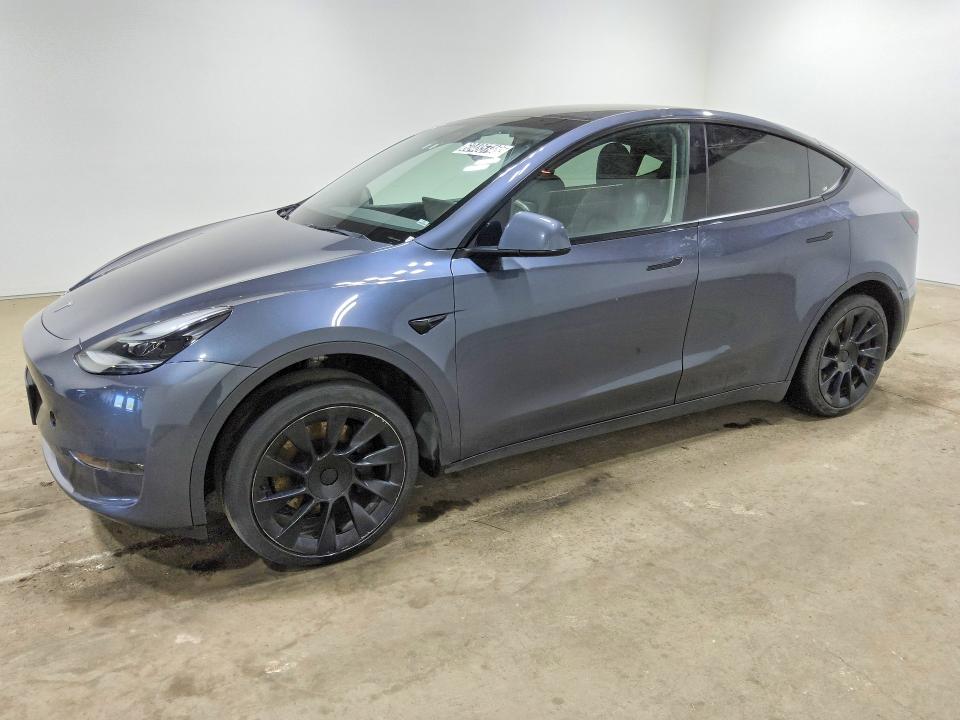 TESLA MODEL Y 2022 with VIN 7SAYGDEE8NF480522 - Photo from auction