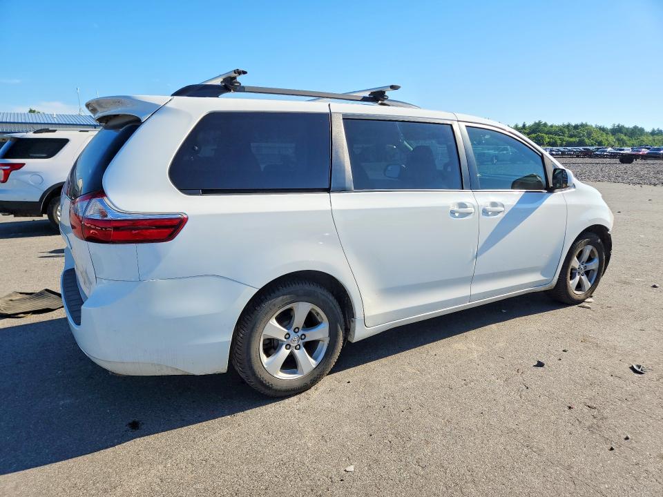 Photo 3 from auction – 2017 TOYOTA SIENNA with VIN 5TDKZ3DC8HS875601