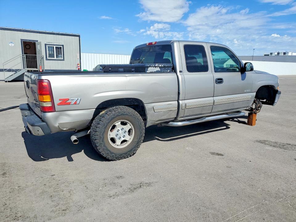 Photo 3 from auction – 1999 CHEVROLET SILVERADO with VIN 1GCEK19T9XE201220