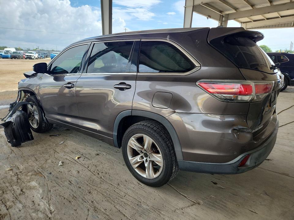 Photo 2 from auction – 2014 TOYOTA HIGHLANDER with VIN 5TDYKRFH0ES036760
