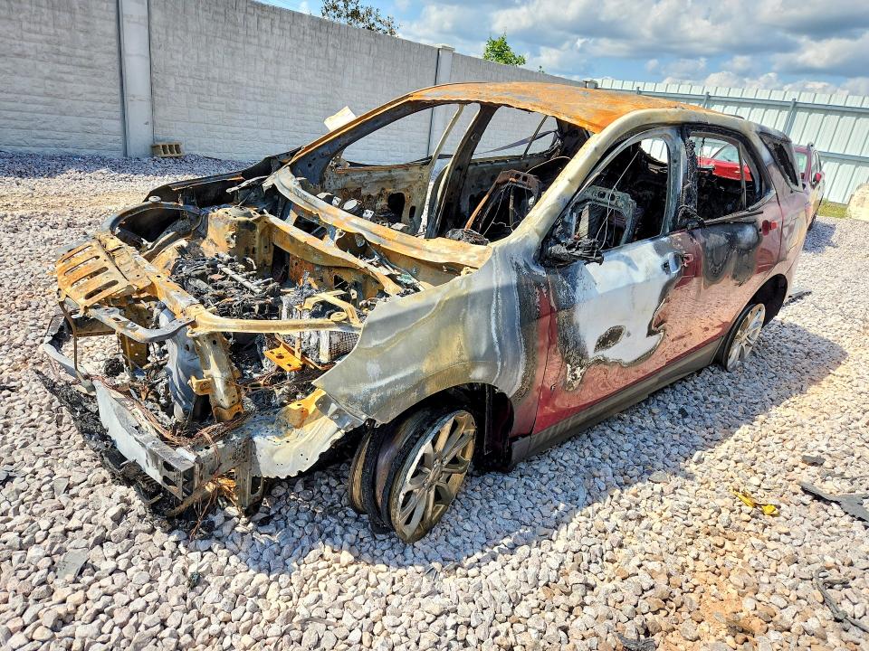 CHEVROLET EQUINOX 2019 with VIN 3GNAXUEV4KL163856 - Photo from auction