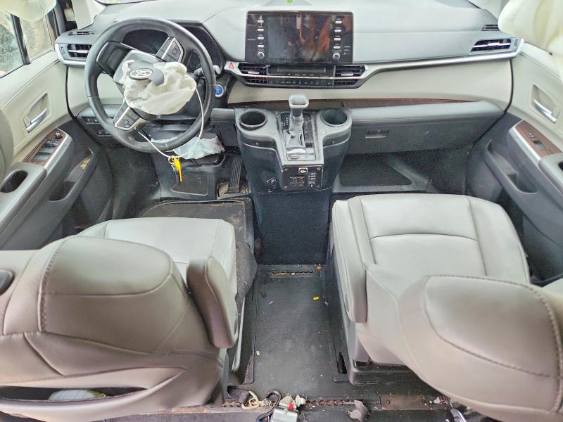 Photo 8 from auction – 2021 TOYOTA SIENNA with VIN 5TDYRKEC9MS047053
