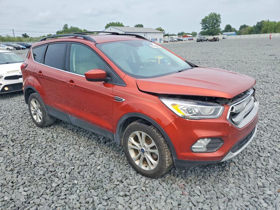 Photo 4 from auction – 2019 FORD ESCAPE with VIN 1FMCU0HD9KUC01881