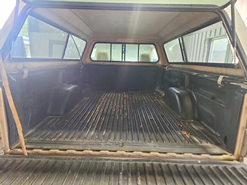 Photo 10 from auction – 2004 CHEVROLET SILVERADO with VIN 1GCEC14X84Z122553