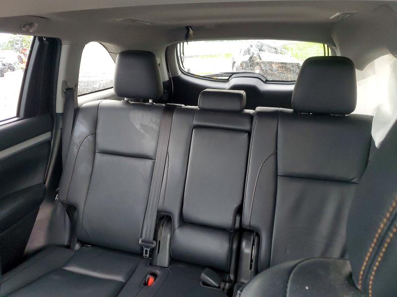 Photo 10 from auction – 2019 TOYOTA HIGHLANDER with VIN 5TDJZRFH2KS612373