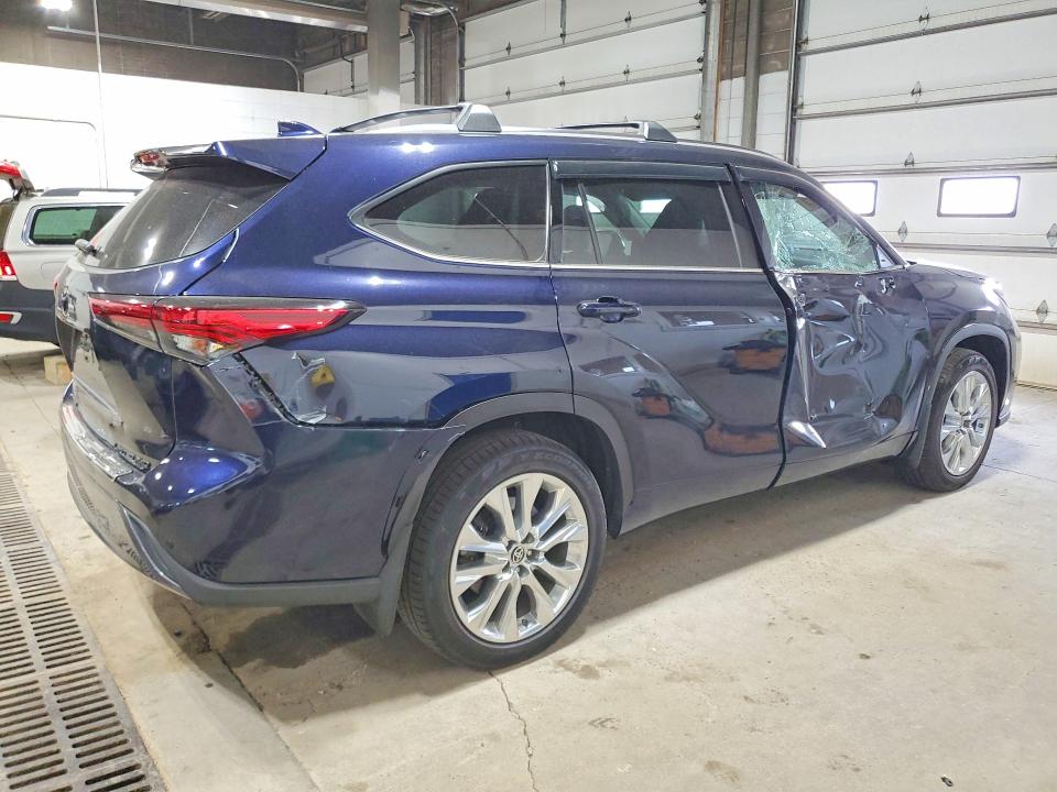 Photo 3 from auction – 2020 TOYOTA HIGHLANDER with VIN 5TDDZRBH3LS026737