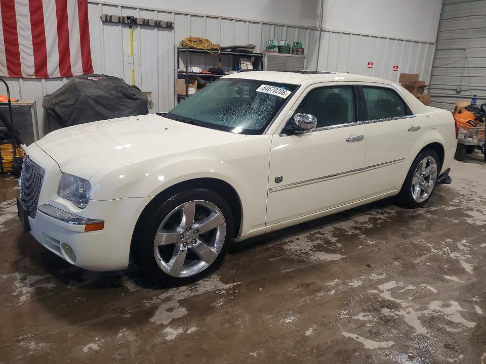 CHRYSLER 300 2008 with VIN 2C3KA53G88H331920 - Photo from auction