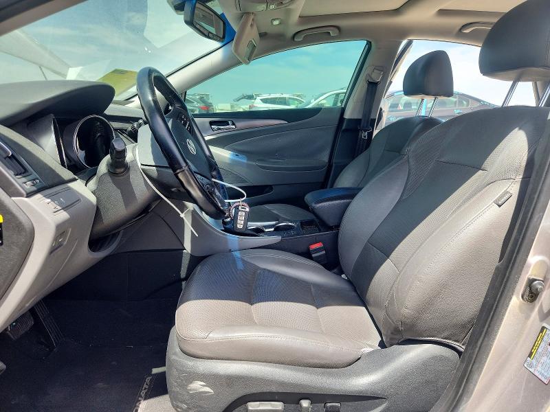 Photo 7 from auction – 2013 HYUNDAI SONATA with VIN KMHEC4A42DA086073