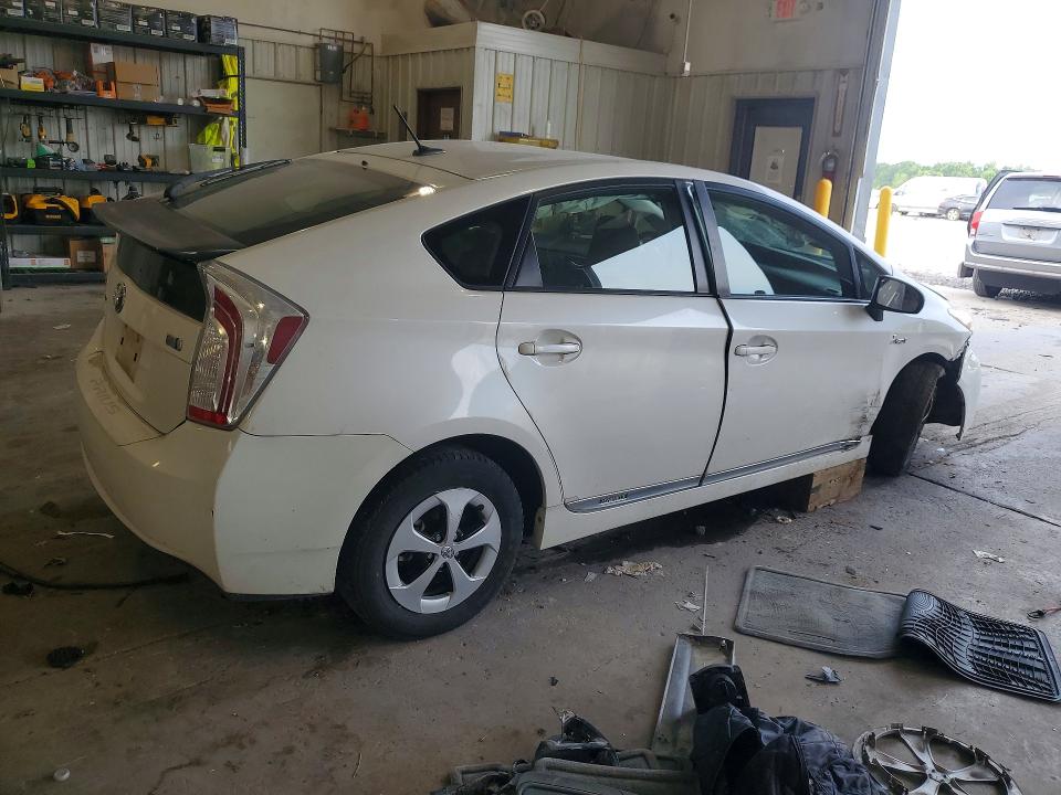 Photo 3 from auction – 2014 TOYOTA PRIUS with VIN JTDKN3DU3E0358161