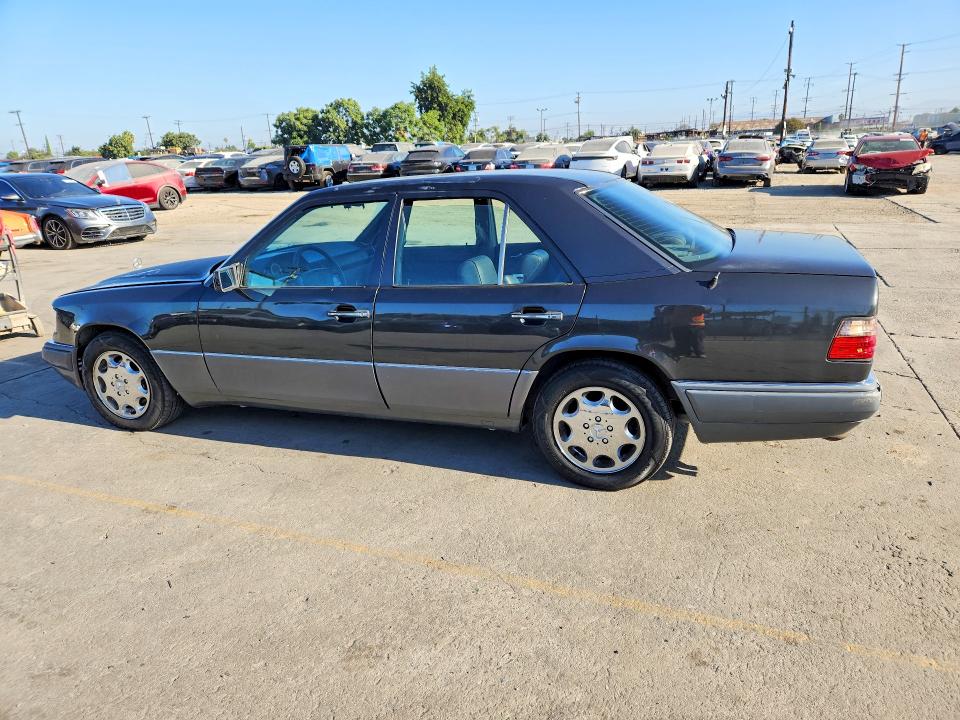 Foto 2 de la subasta – 1995 MERCEDES-BENZ E con VIN WDBEA32E5SC159125