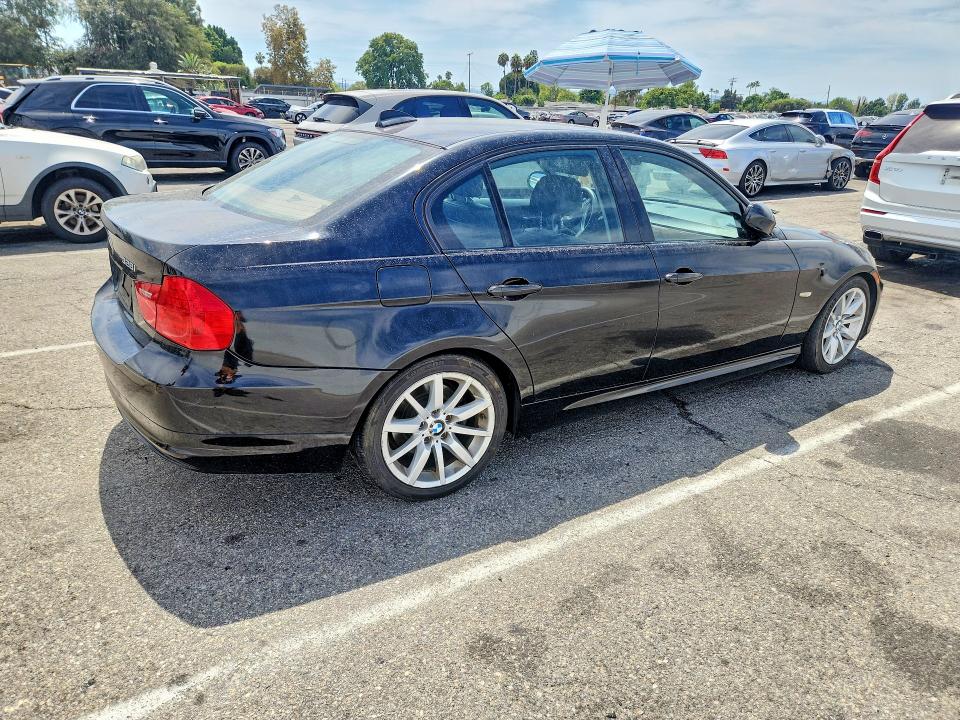 Photo 3 from auction – 2010 BMW 328 with VIN WBAPH5G54ANM35756