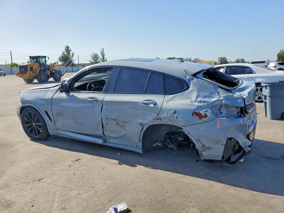 صورة رقم 2 من المزاد - 2024 BMW X4 مع VIN 5UX33DT01R9X29946