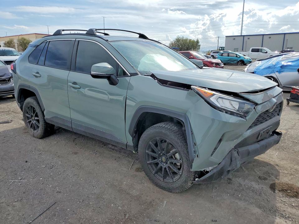 Фото 4 с аукциона – 2021 TOYOTA RAV4 с VIN 2T3W1RFV3MW152385
