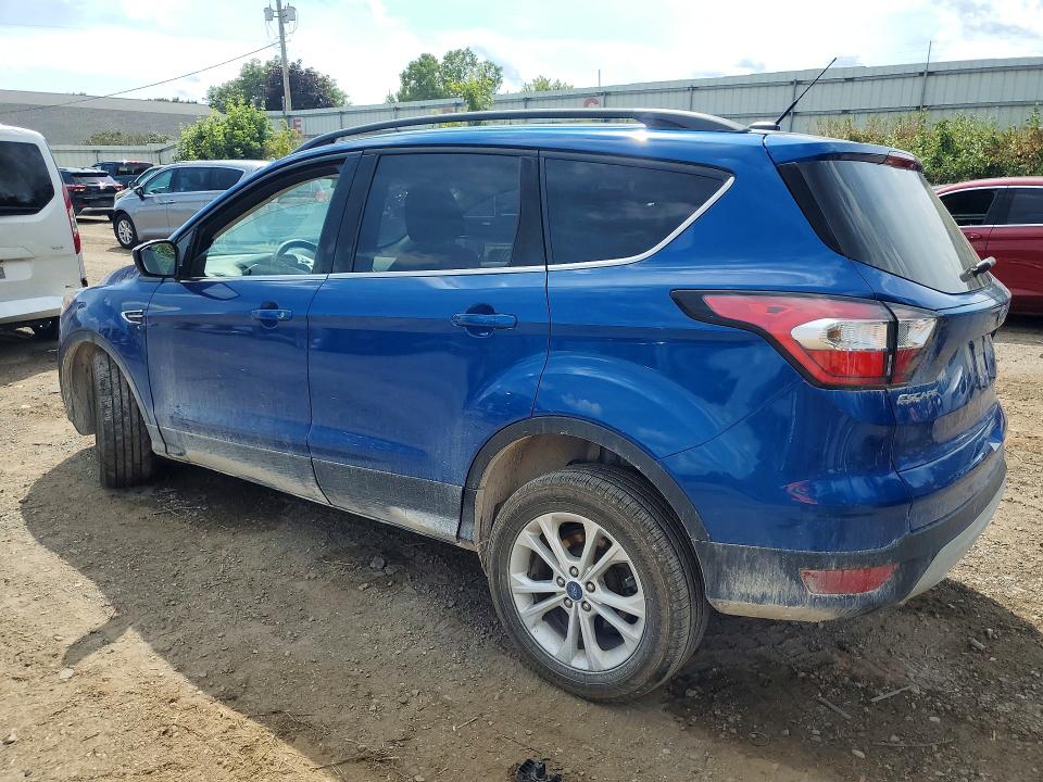 Photo 2 from auction – 2017 FORD ESCAPE with VIN 1FMCU9GD0HUC94899