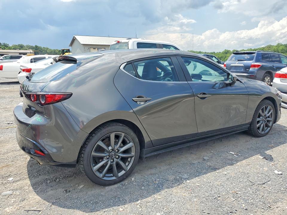 Photo 3 from auction – 2020 MAZDA 3 with VIN JM1BPBMM0L1175084