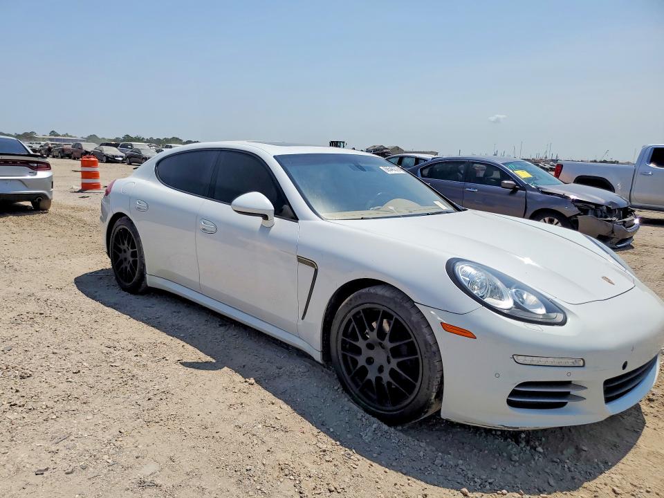 Photo 4 from auction – 2015 PORSCHE PANAMERA with VIN WP0AA2A77FL000528