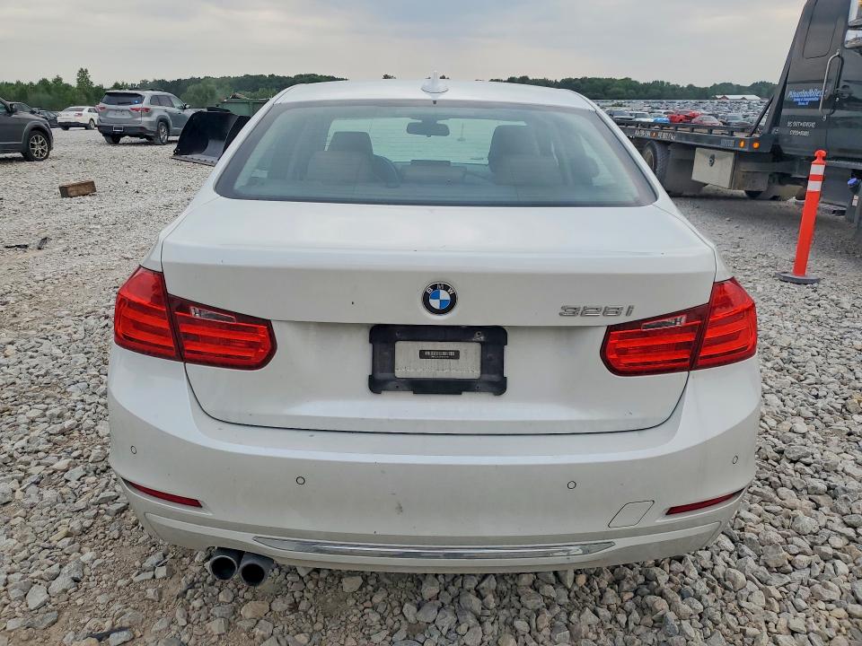 Photo 6 from auction – 2015 BMW 328 with VIN WBA3C1C54FK122436
