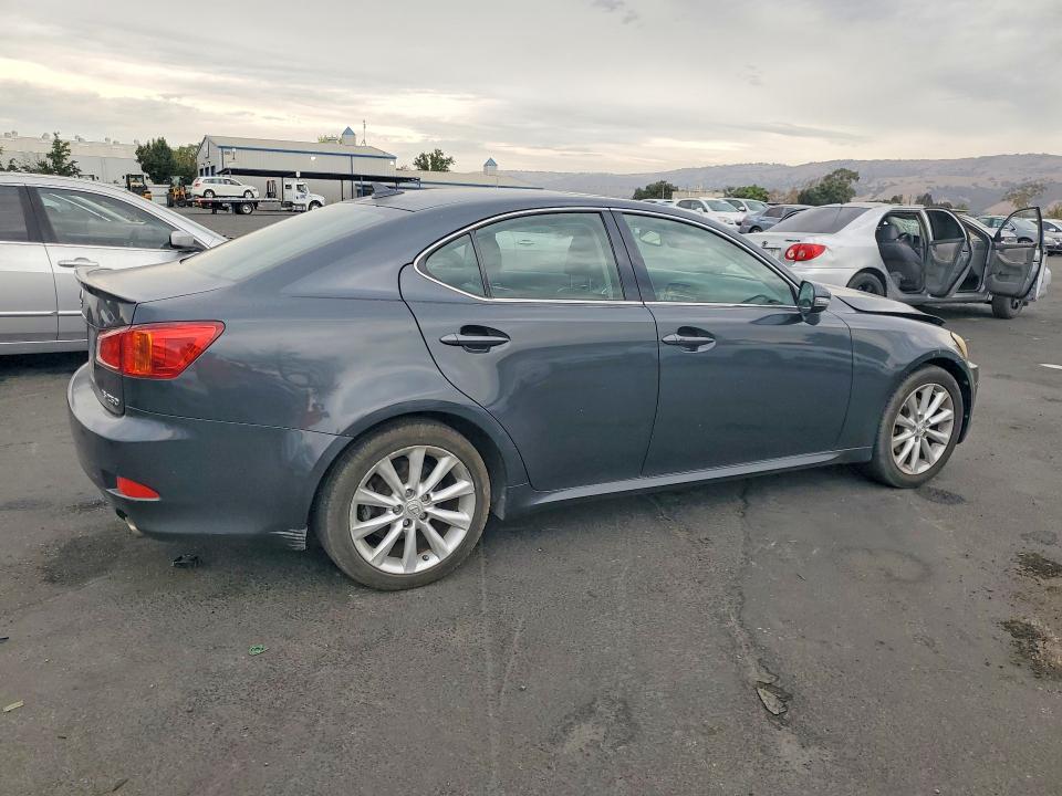 Photo 3 from auction – 2010 LEXUS IS 250 with VIN JTHBF5C20A5114309