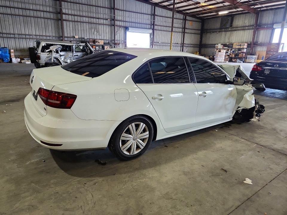 Photo 3 from auction – 2017 VOLKSWAGEN JETTA with VIN 3VW2B7AJ7HM364022