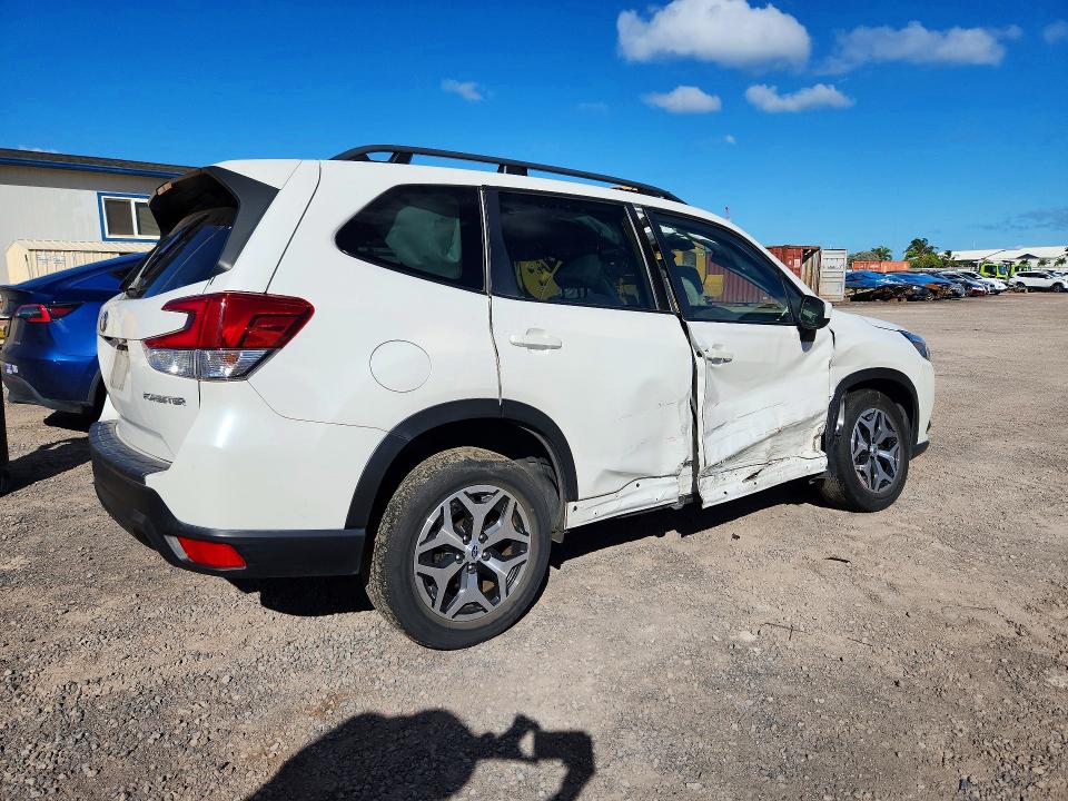 Photo 3 from auction – 2022 SUBARU FORESTER with VIN JF2SKAEC9NH428252