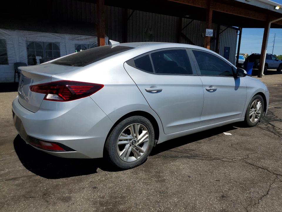 Photo 3 from auction – 2019 HYUNDAI ELANTRA with VIN 5NPD84LF2KH411567