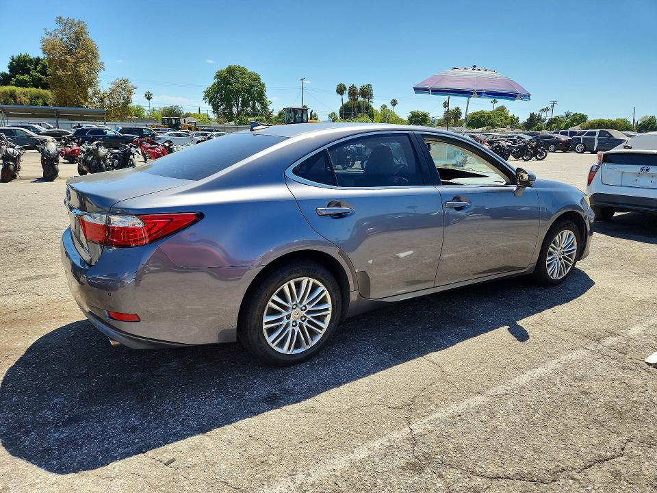 Photo 3 from auction – 2013 LEXUS ES with VIN JTHBK1GG9D2003239