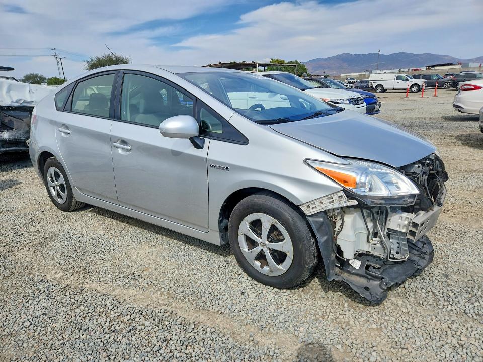 Photo 4 from auction – 2014 TOYOTA PRIUS with VIN JTDKN3DU2E1775040