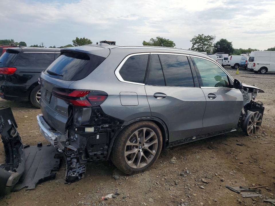 صورة رقم 3 من المزاد - 2026 BMW X5 مع VIN 5UX43EU03T9313218