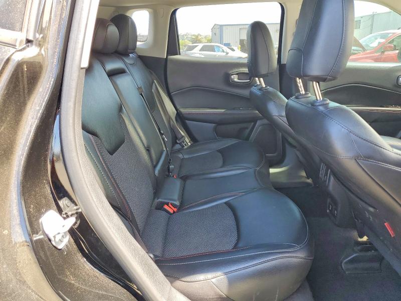 Снимка 11 от търг – 2020 JEEP COMPASS с VIN 3C4NJDDB7LT246279