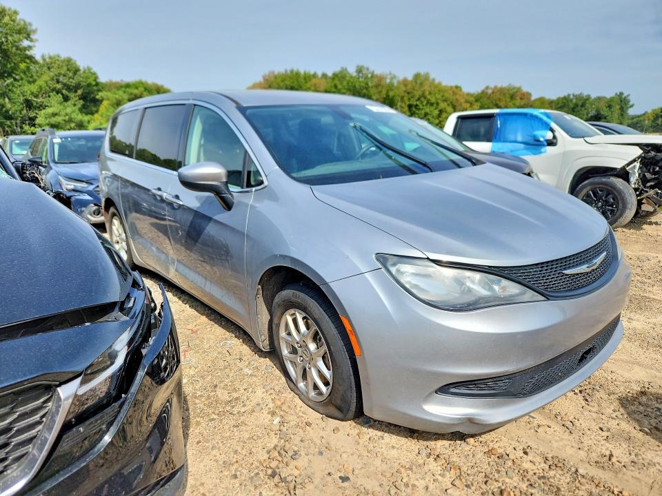 Photo 4 from auction – 2021 CHRYSLER VOYAGER with VIN 2C4RC1CG1MR580271