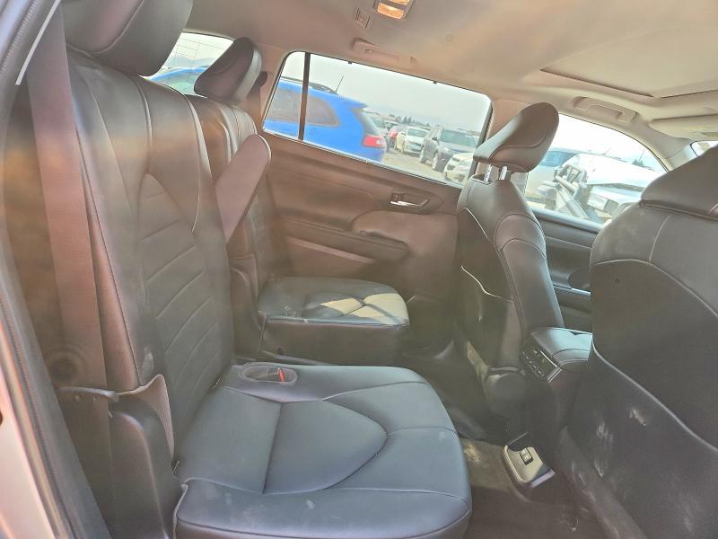 Photo 10 from auction – 2021 TOYOTA HIGHLANDER with VIN 5TDHZRBH2MS153207