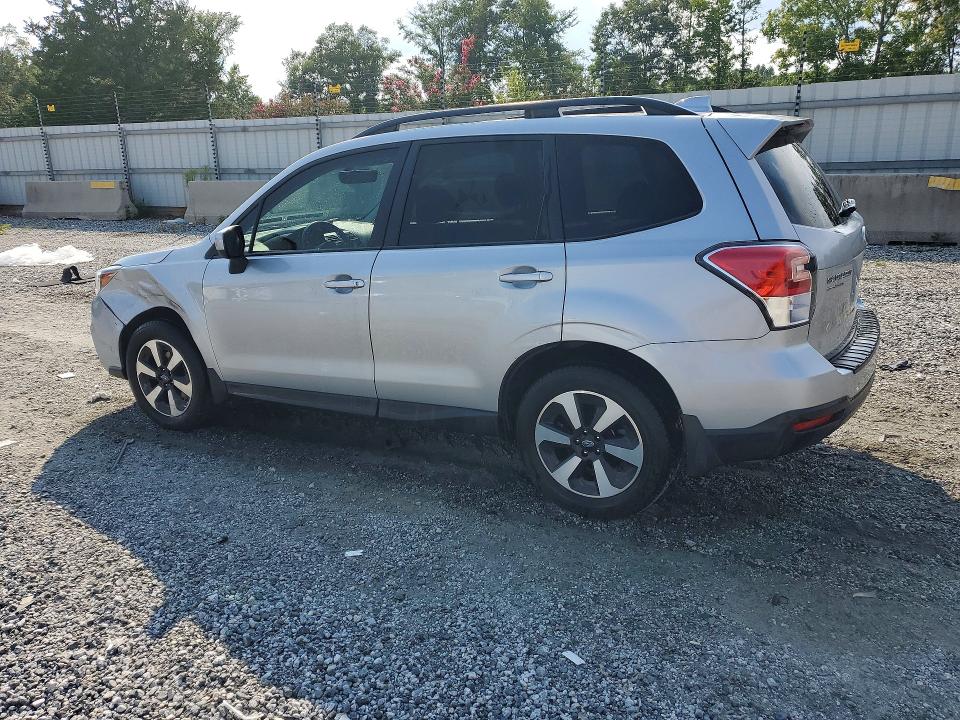 Photo 2 from auction – 2018 SUBARU FORESTER with VIN JF2SJAEC6JH599022