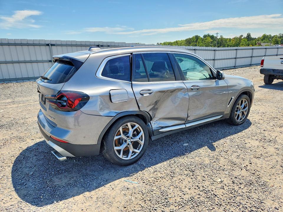 Снимка 3 от търг – 2023 BMW X3 с VIN 5UX53DP02P9S69132