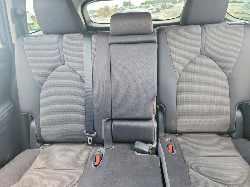 Фото 10 с аукциона – 2022 TOYOTA HIGHLANDER с VIN 5TDZZRAH5NS544469