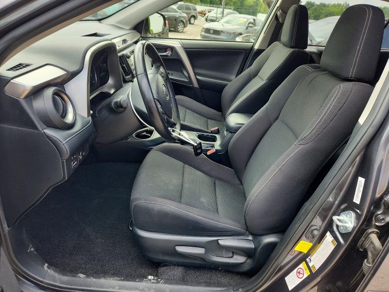 Photo 7 from auction – 2018 TOYOTA RAV4 with VIN JTMWFREV1JJ201516
