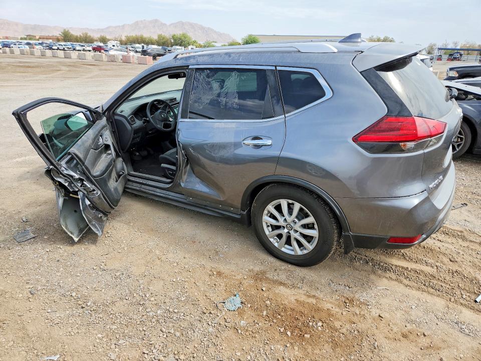 Photo 2 from auction – 2017 NISSAN ROGUE with VIN KNMAT2MT9HP572893