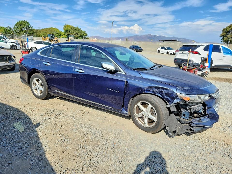 Photo 4 from auction – 2017 CHEVROLET MALIBU with VIN 1G1ZB5ST6HF134339