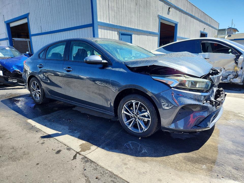 Photo 4 from auction – 2023 KIA FORTE with VIN 3KPF24AD4PE643336